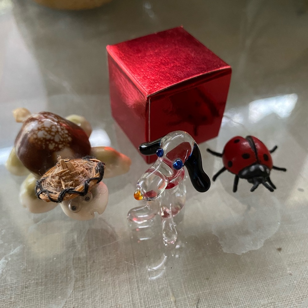 ✨B2G2✨ Figurine Bundle- Dog, Turtle, Lady Bug, Box Stocking Stuffers